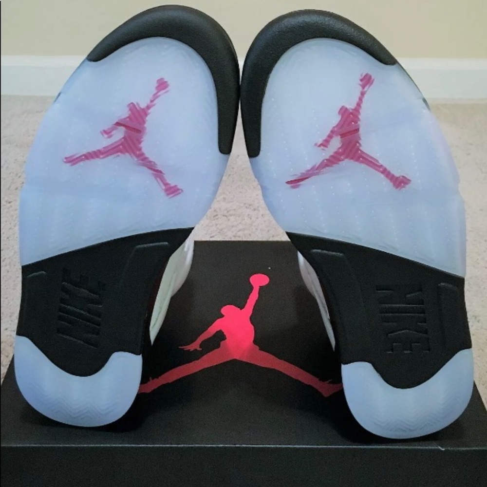 Jordan Retro 5 fire Red size 7